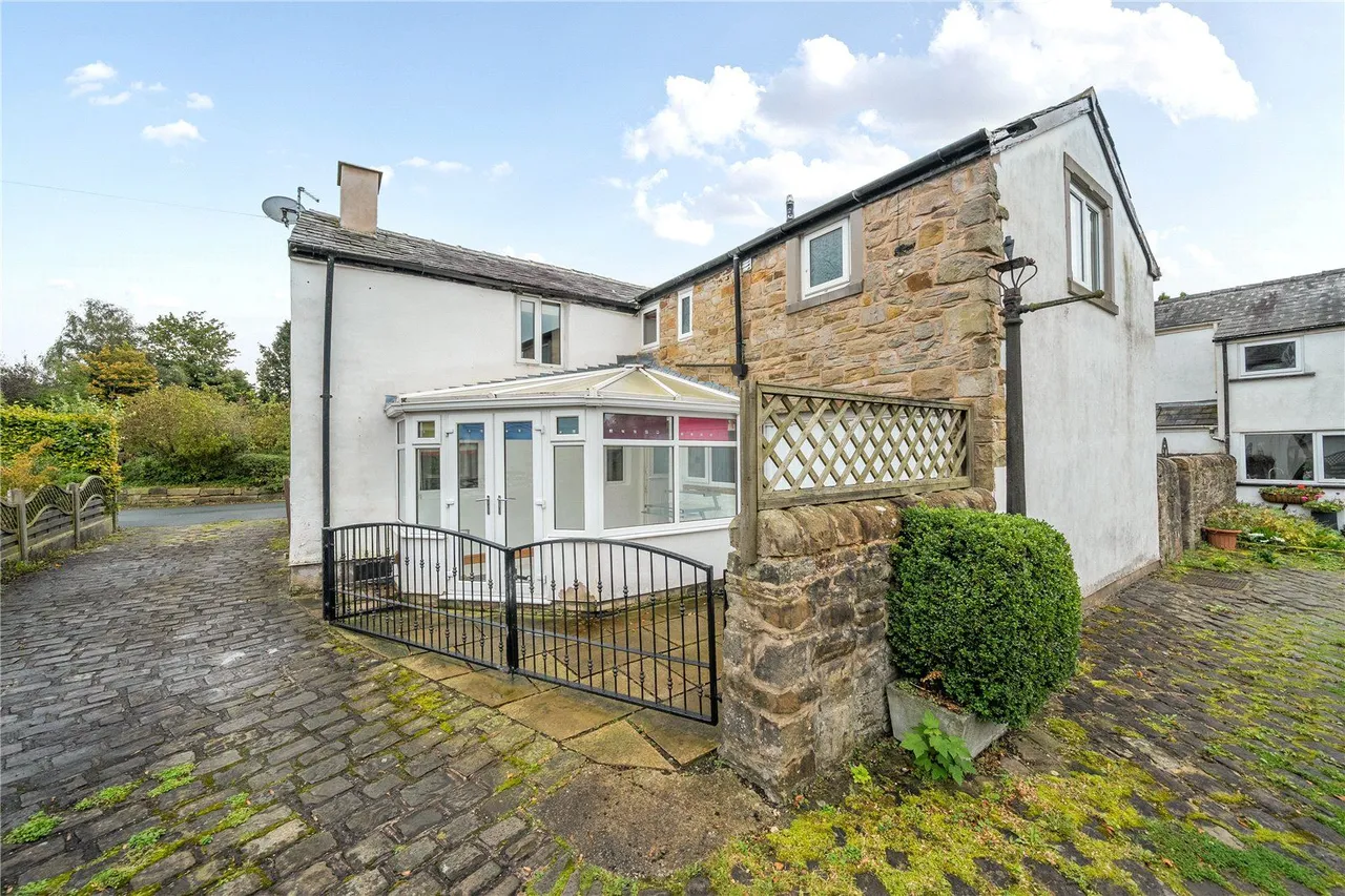 Osbaldeston Lane, Osbaldeston, BB2, photo 19