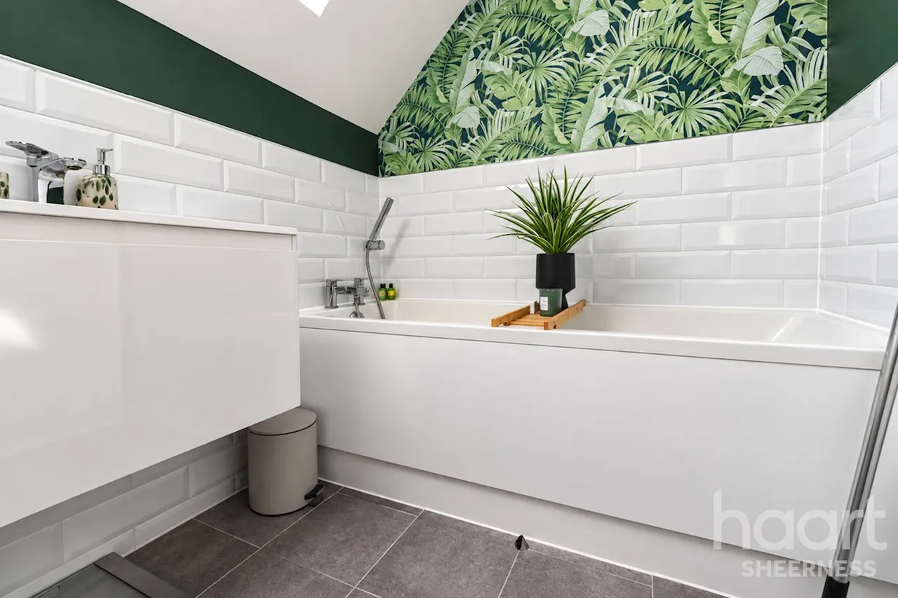 Scocles Court, Minster, ME12, photo 19