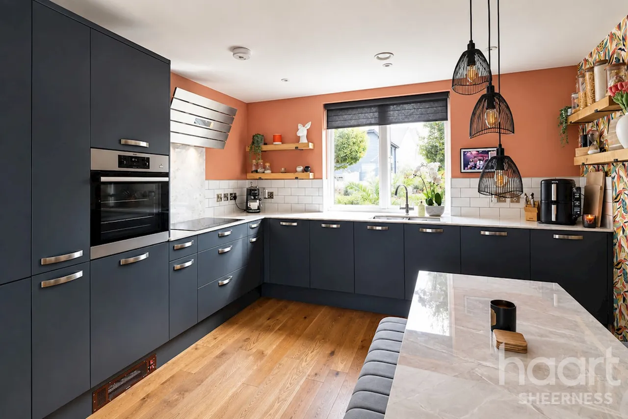 Scocles Court, Minster, ME12, photo 6