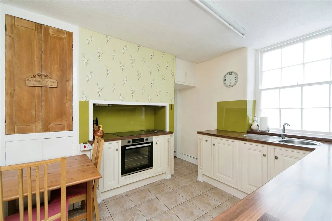 Marine Terrace, Criccieth, LL52, photo 4