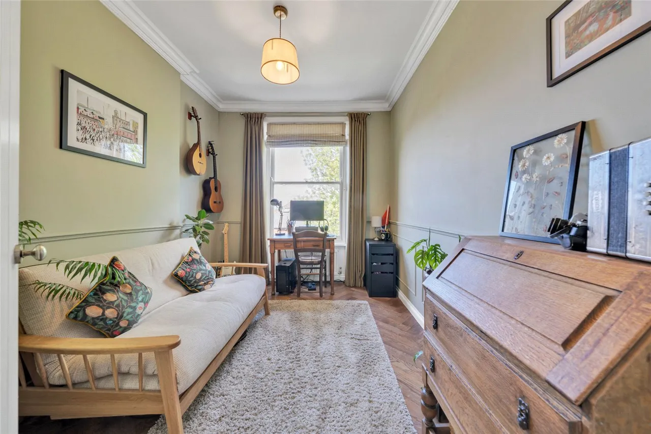 Minster Road, London, NW2, photo 8