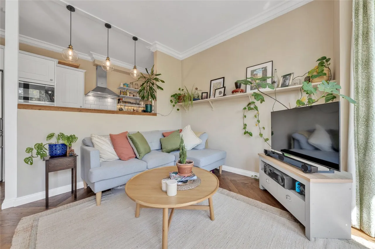 Minster Road, London, NW2, photo 13