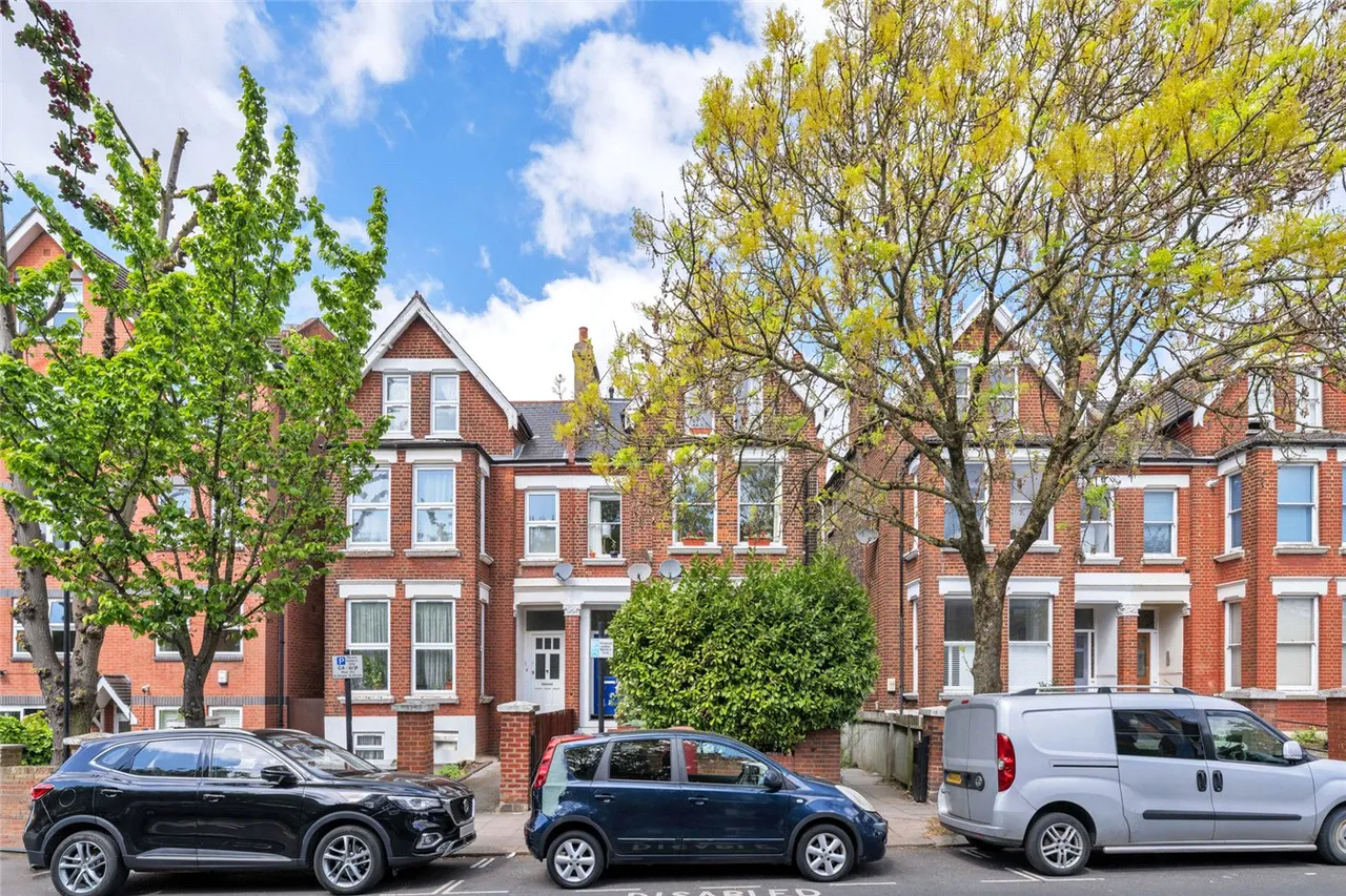 Minster Road, London, NW2, photo 17