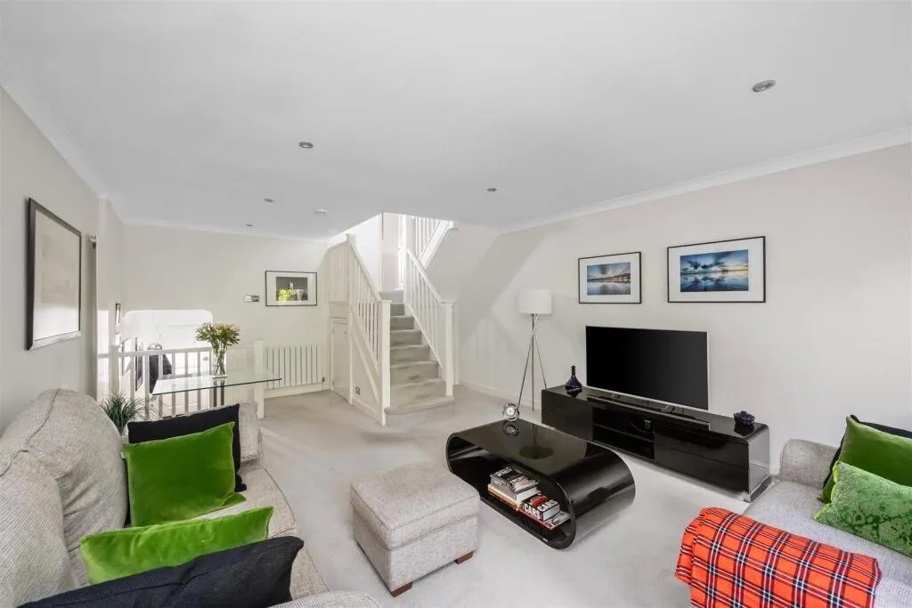 Tower Gate, Preston Village, BN1, photo 2