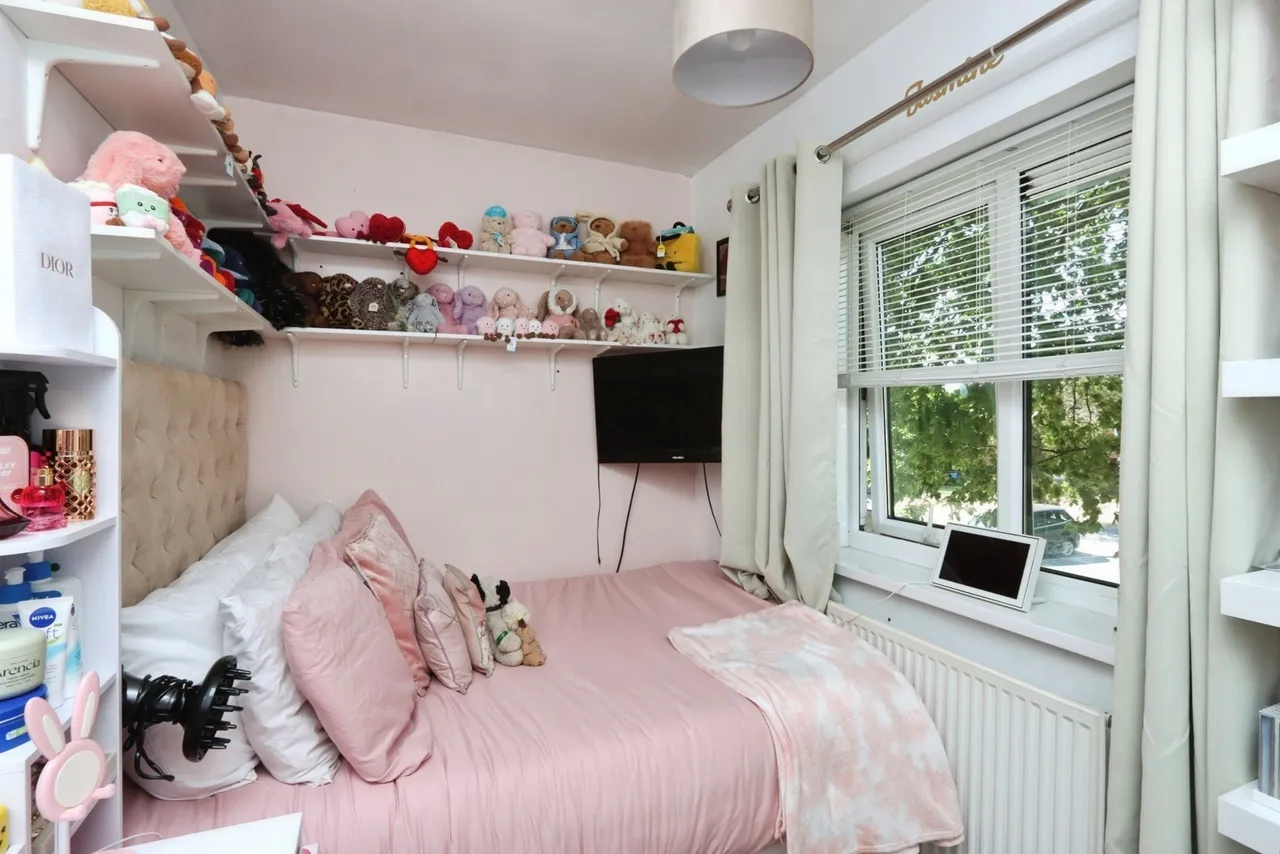 Becket Crescent, SHEFFIELD, South Yorkshire, S8, photo 13