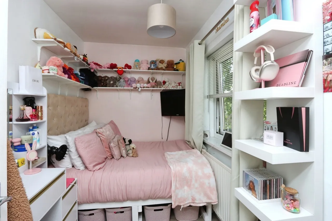 Becket Crescent, SHEFFIELD, South Yorkshire, S8, photo 12