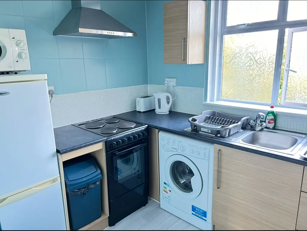 Pampisford Road, PURLEY CR8 2NF, photo 22