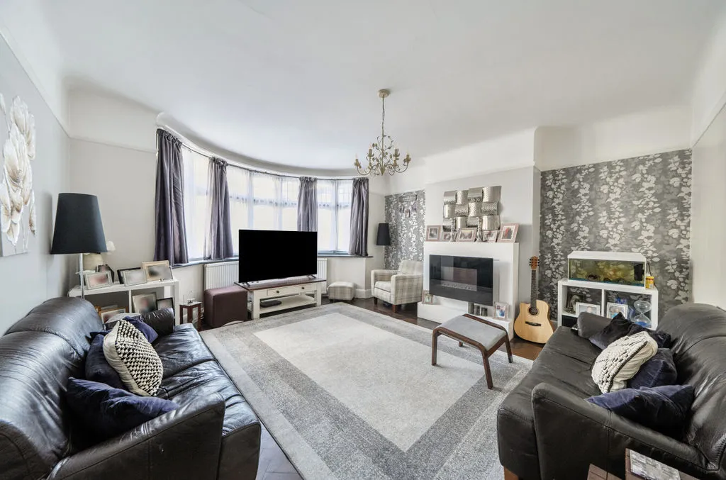 Pampisford Road, PURLEY CR8 2NF, photo 2