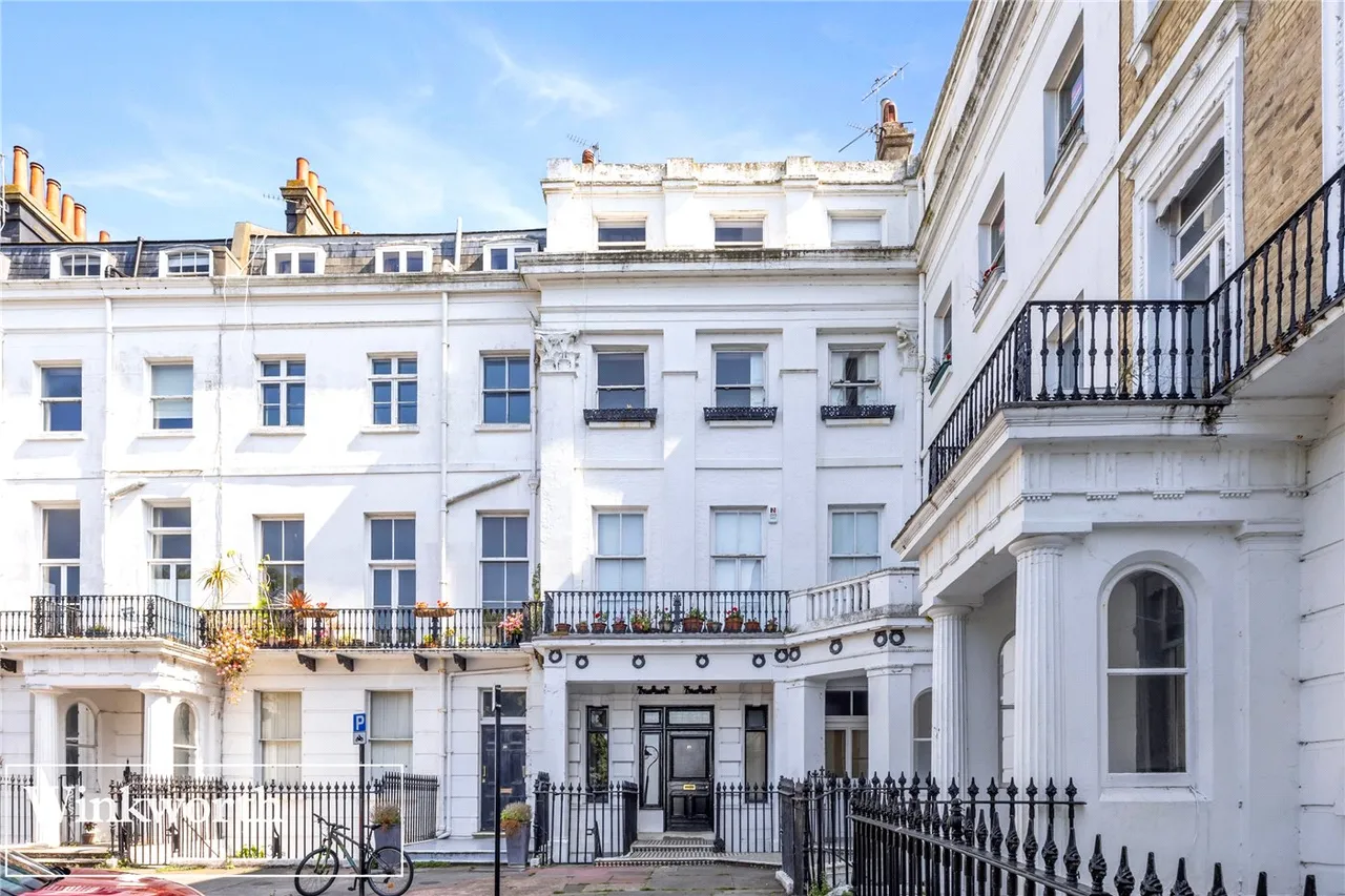 4 bed flat for sale, Sussex Square, Brighton, BN2