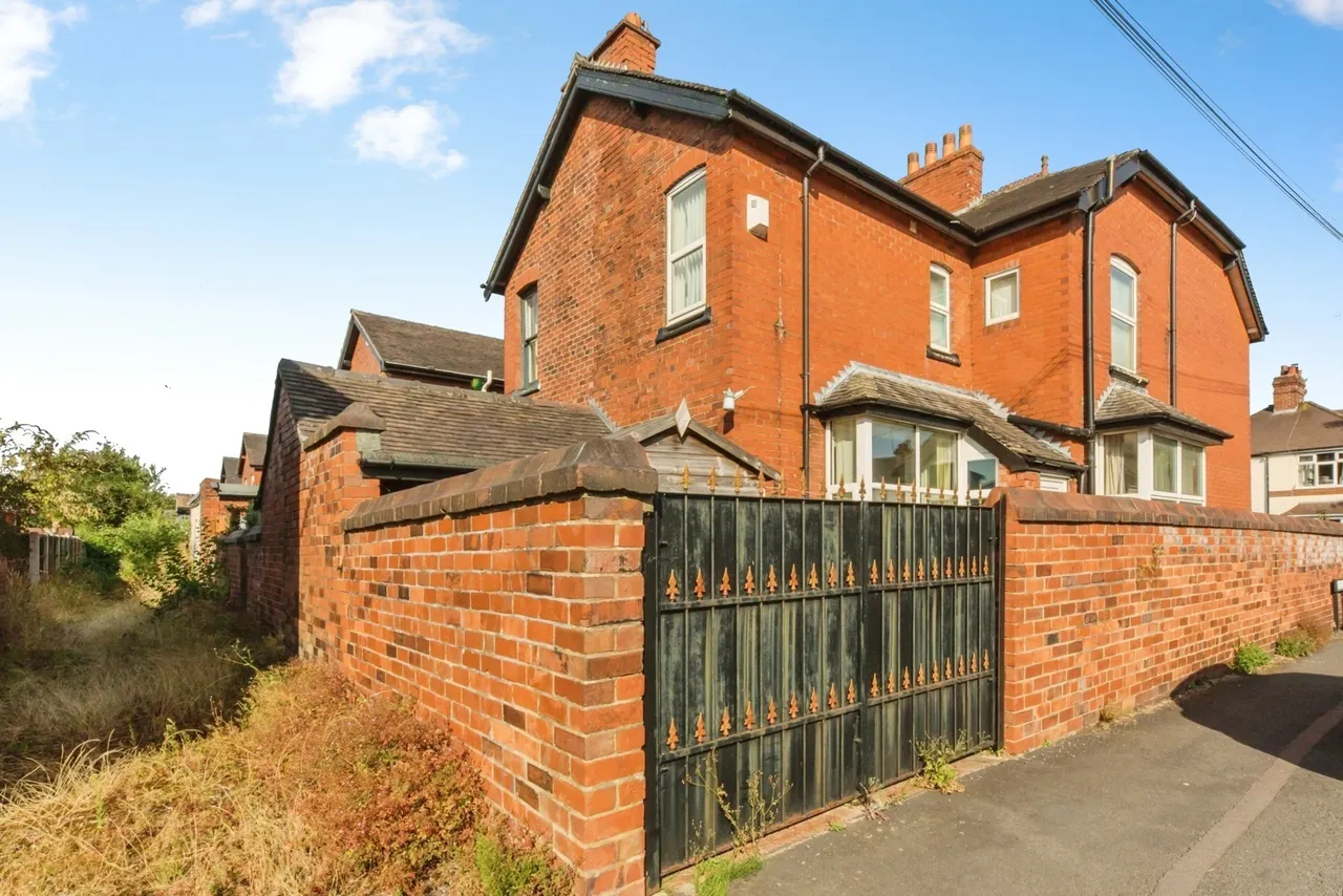 3 bed house for sale — Stanley Road, Stoke-on-Trent, Staffordshire, ST4