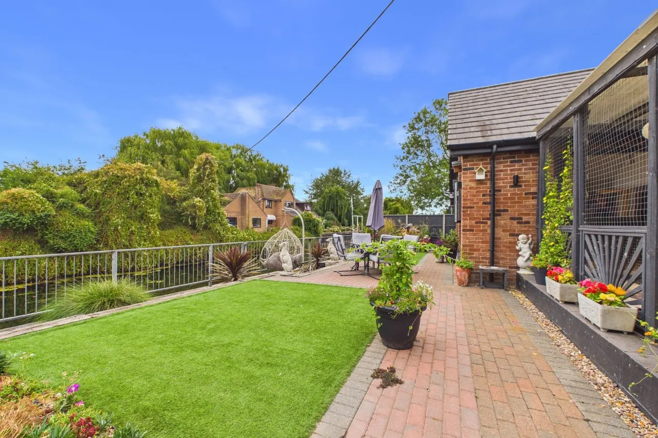 Riverbank, Spalding, PE11, photo 32