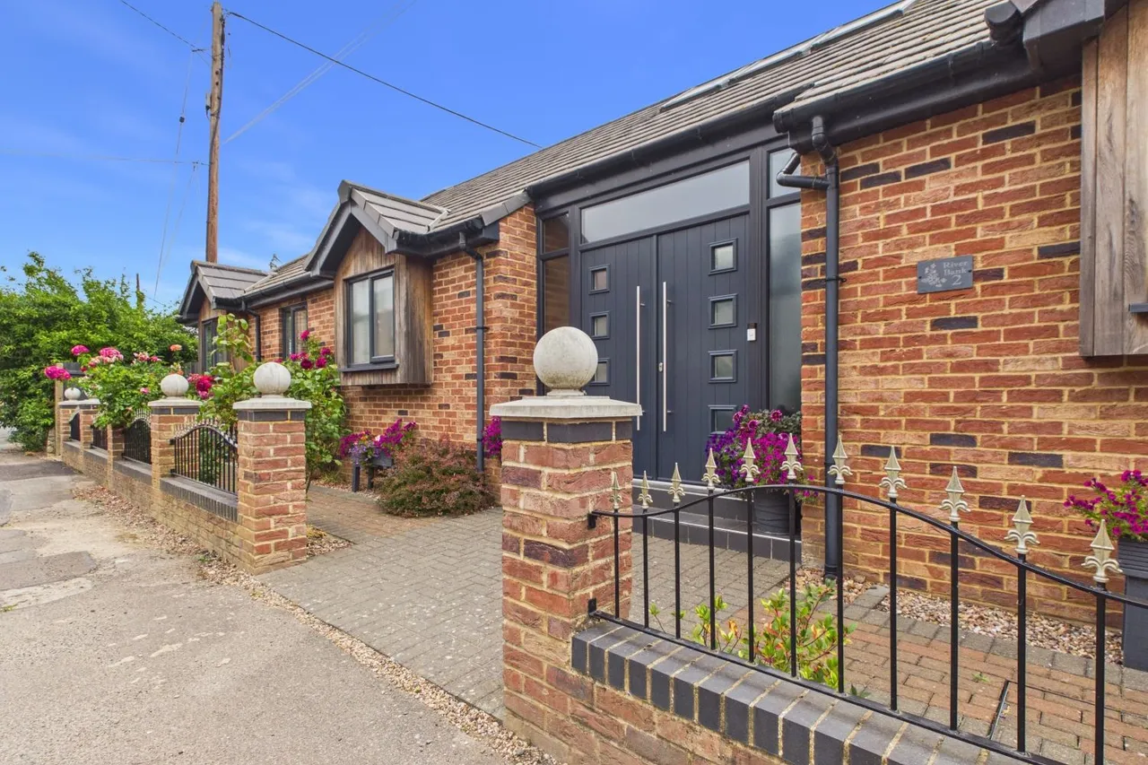 Riverbank, Spalding, PE11, photo 5