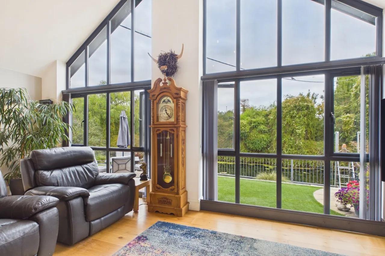 Riverbank, Spalding, PE11, photo 27