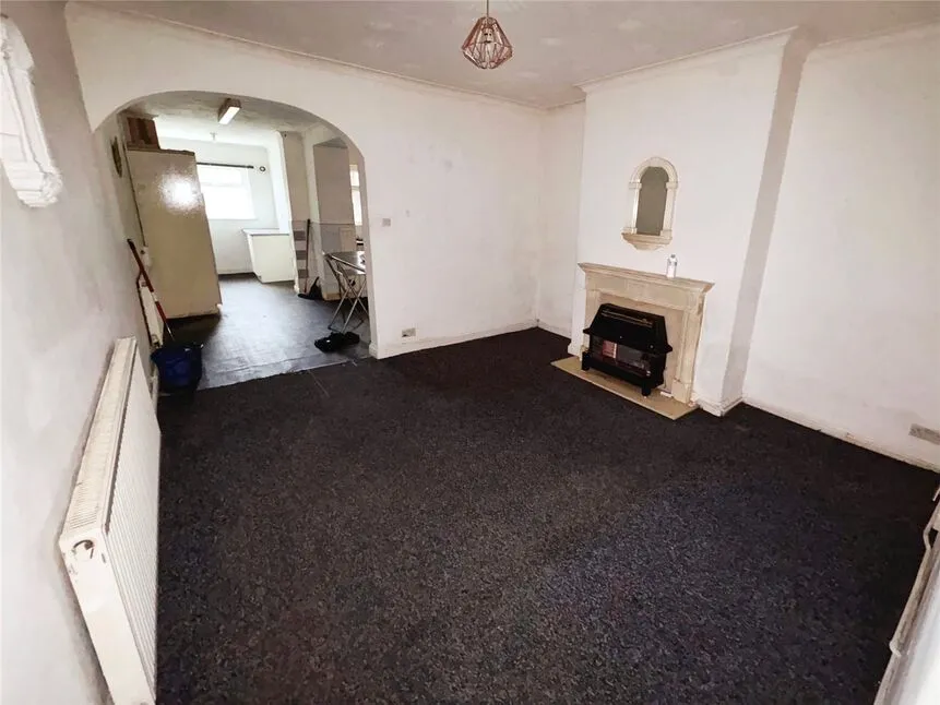 Hart Road, Wolverhampton, West Midlands, WV11, photo 4