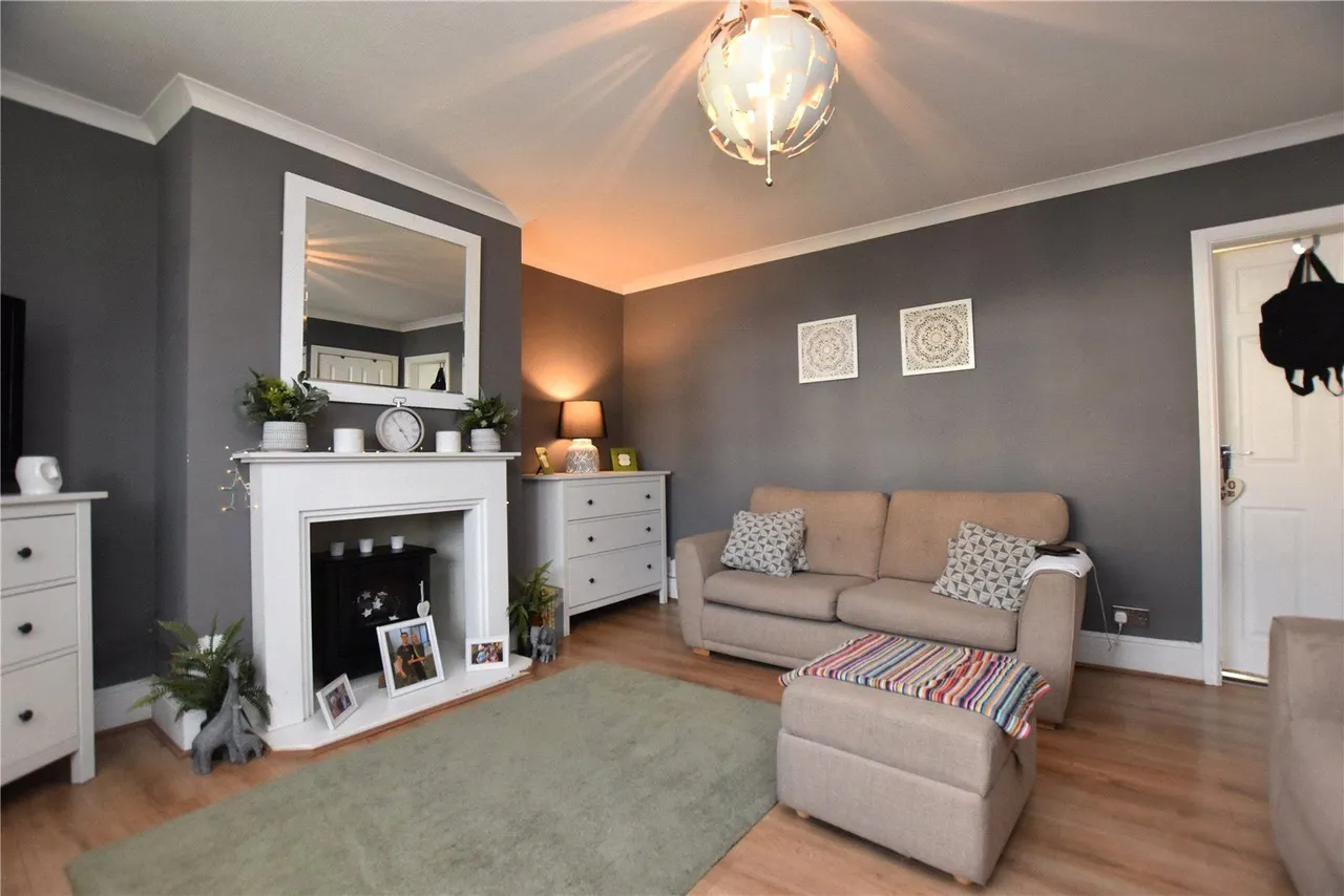Westfield Grove, Yeadon, LS19, photo 3