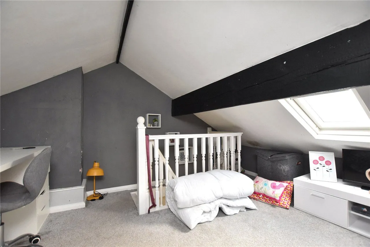 Westfield Grove, Yeadon, LS19, photo 11