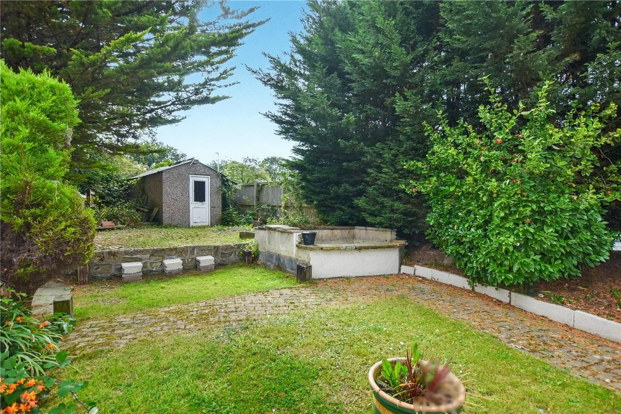 Westfield Grove, Yeadon, LS19, photo 10