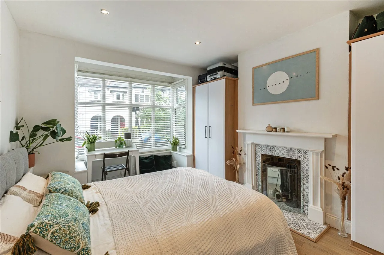 Edgeley Road, London, SW4, photo 5