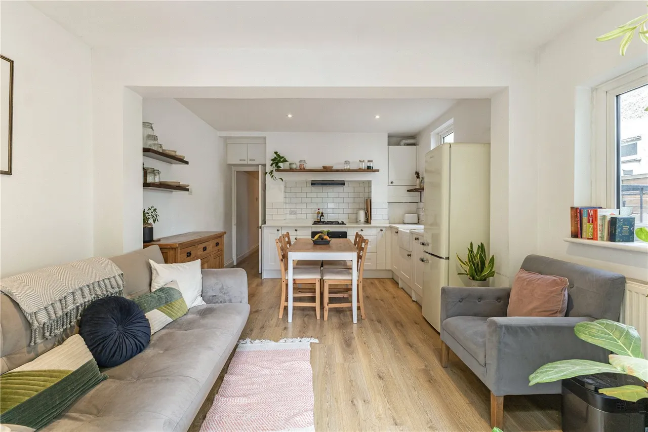 Edgeley Road, London, SW4, photo 3