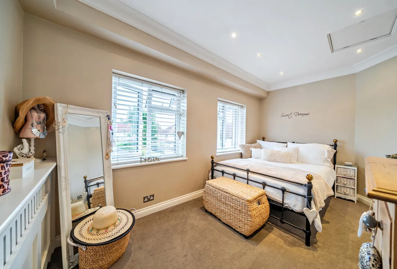 Beeches Road, Sutton, SM3 9NA, photo 9