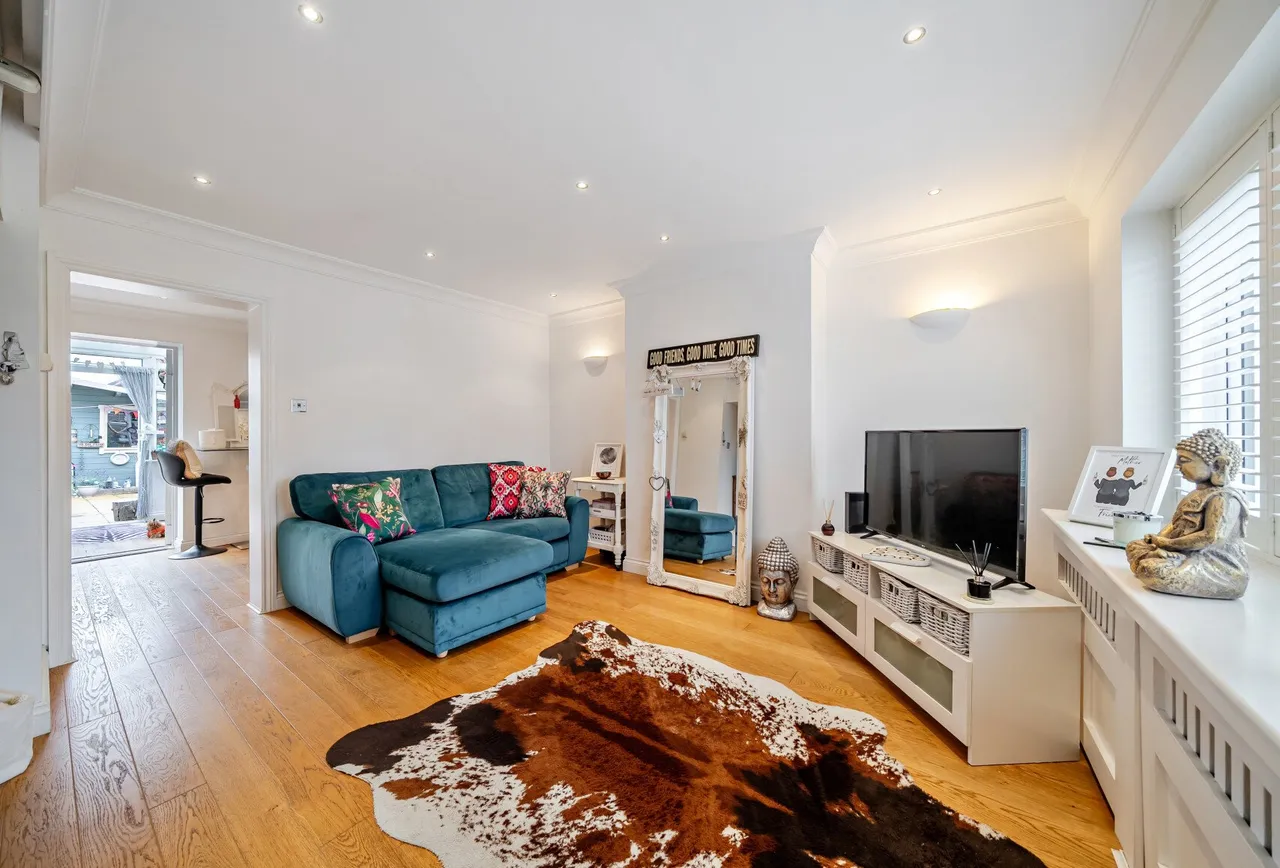 Beeches Road, Sutton, SM3 9NA, photo 2