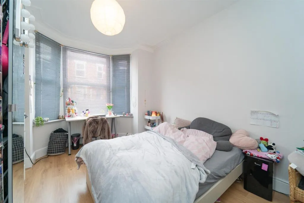 5 bed house to rent, Furness Road, Fallowfield, M14