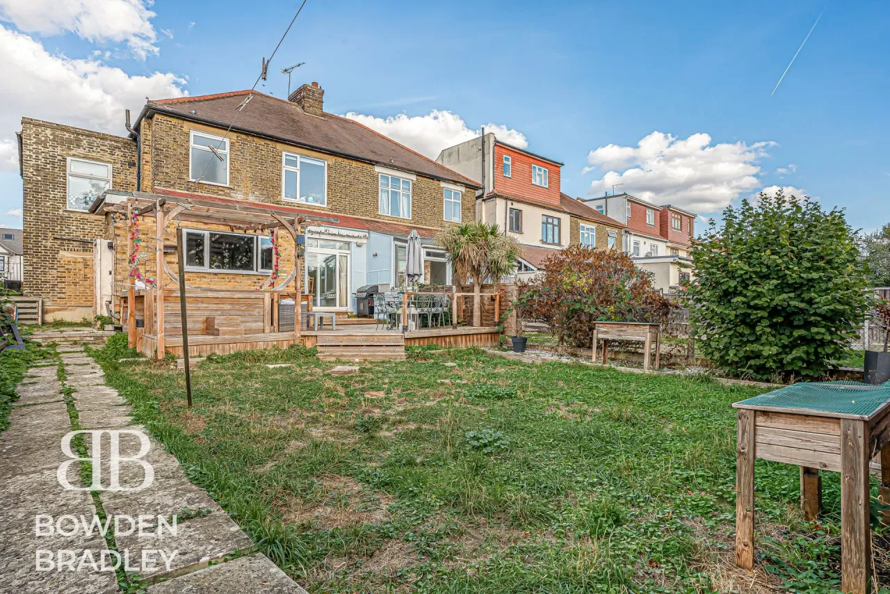 Woodford Avenue, Ilford, IG2, photo 20