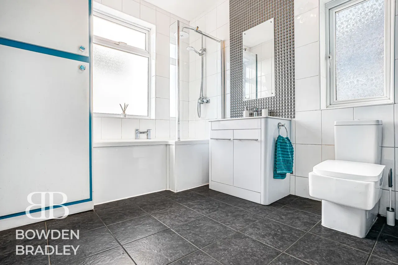 Woodford Avenue, Ilford, IG2, photo 36