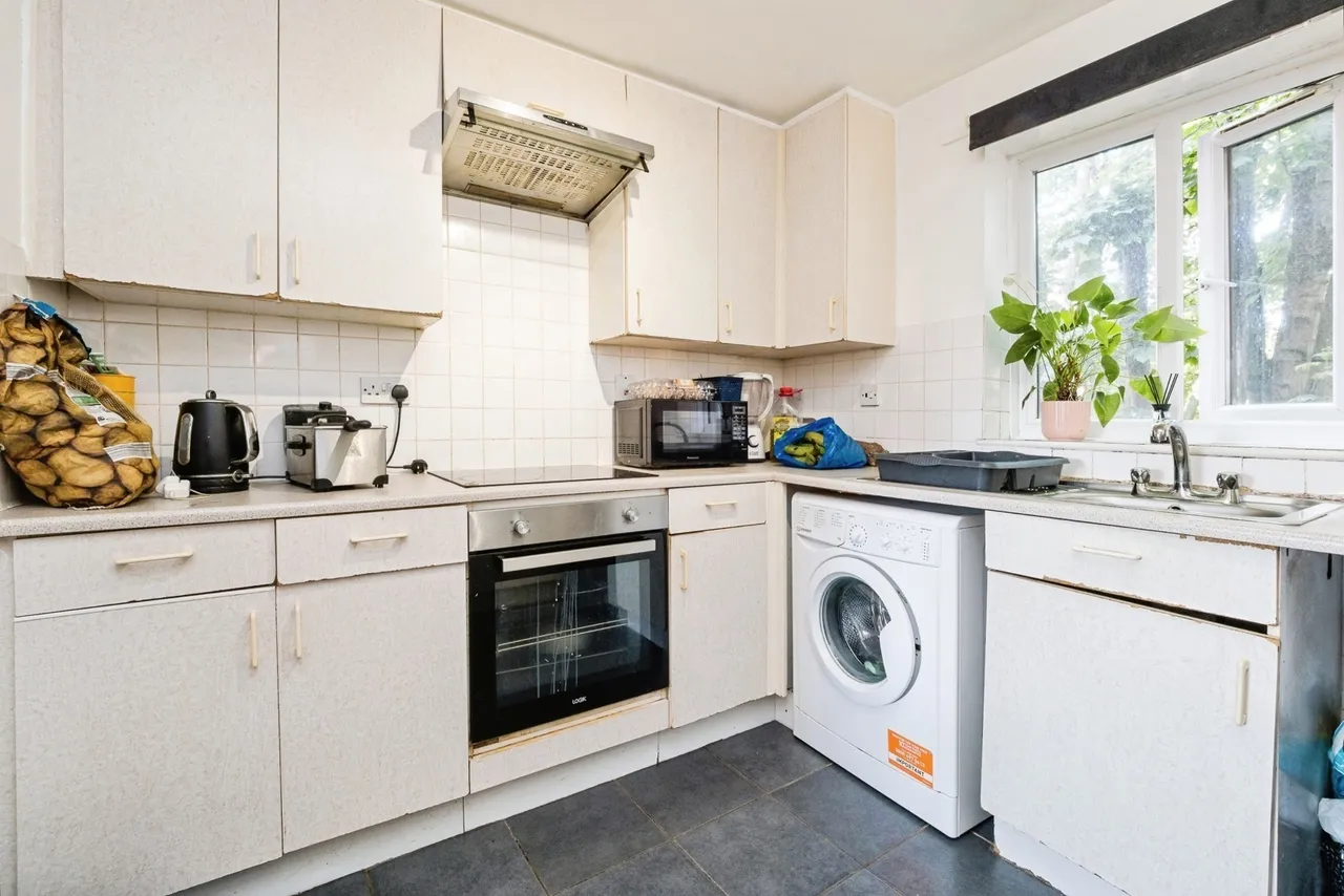 Harts Lane, Barking, IG11, photo 9