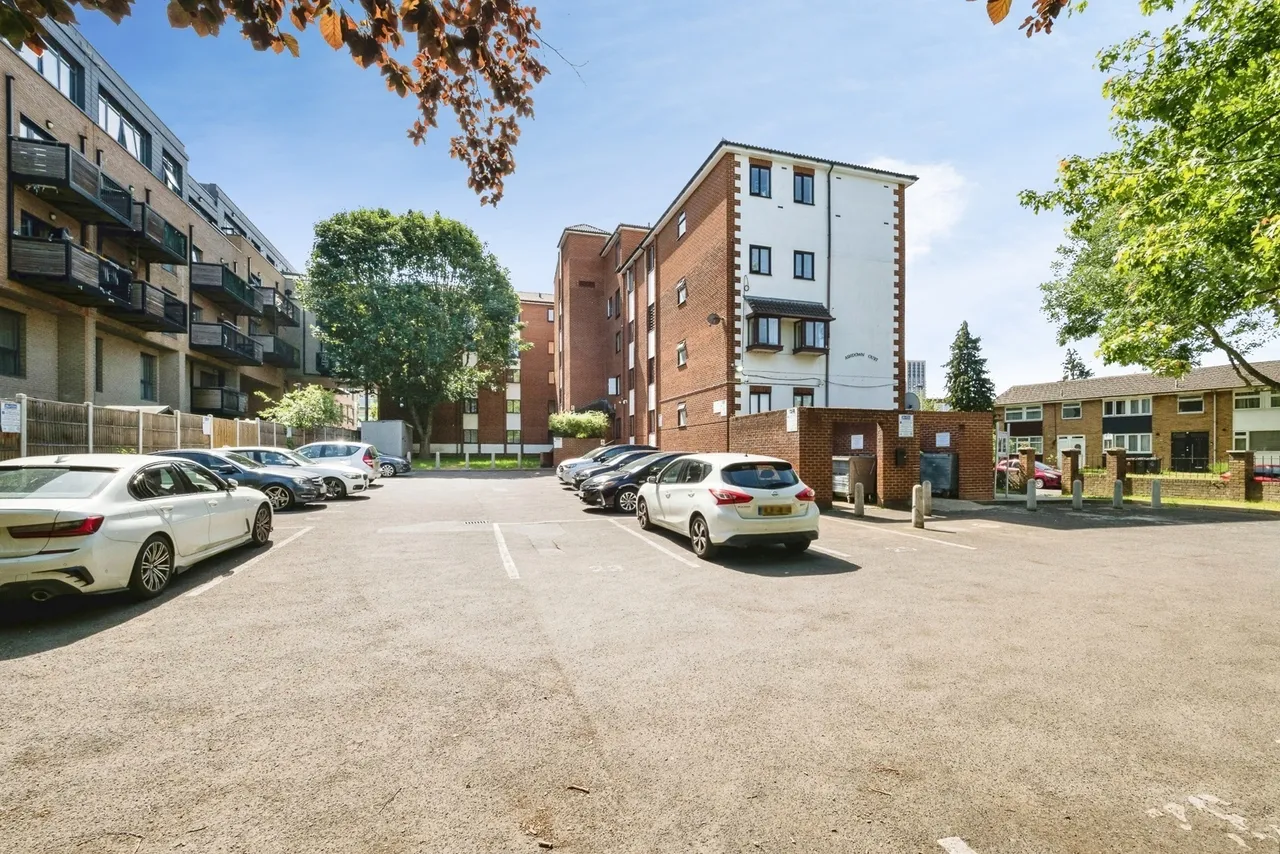Harts Lane, Barking, IG11, photo 14