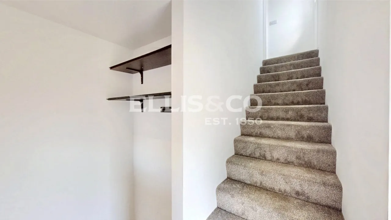 Thorn Close, Northolt, UB5, photo 17