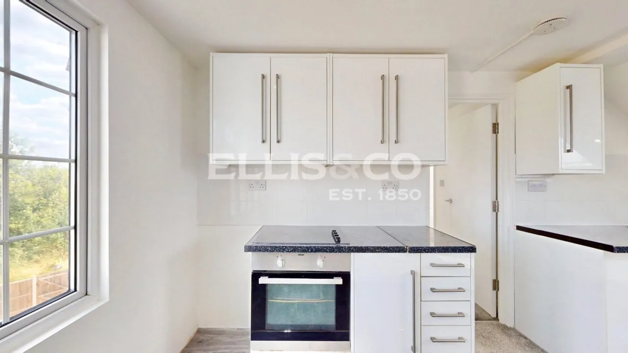 Thorn Close, Northolt, UB5, photo 14