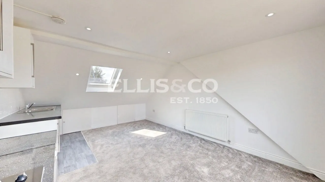 Thorn Close, Northolt, UB5, photo 9