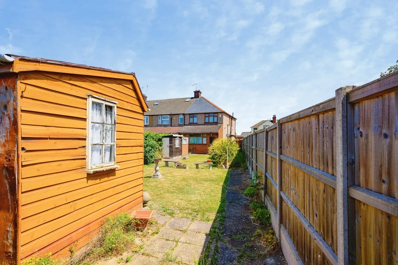 Neville Road, Luton, Bedfordshire, LU3, photo 13