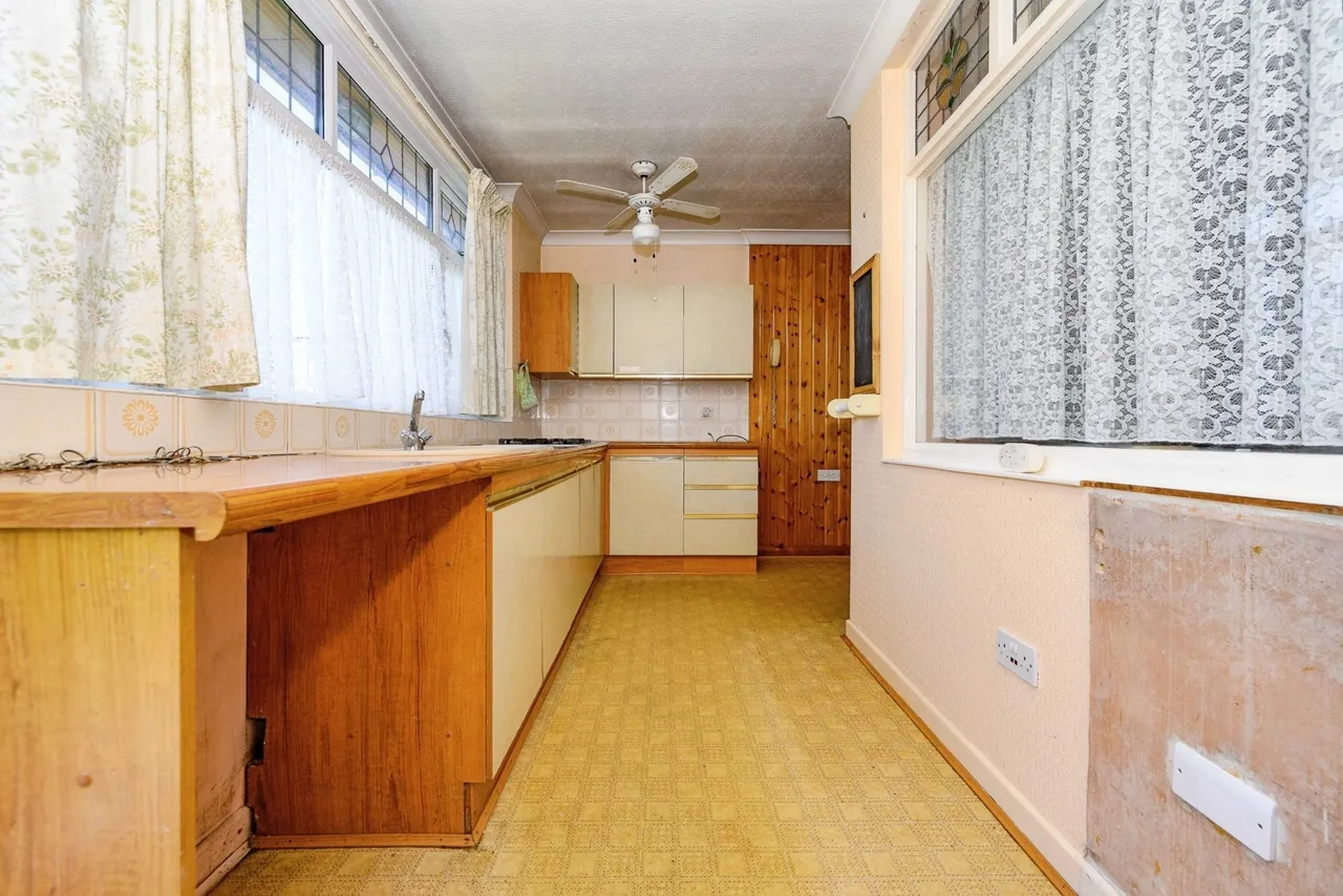 Neville Road, Luton, Bedfordshire, LU3, photo 6