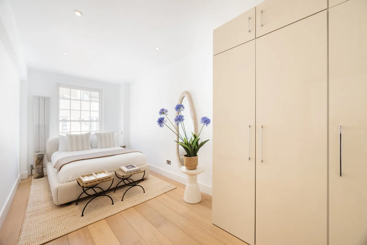 Frederick Close, London, W2, photo 2