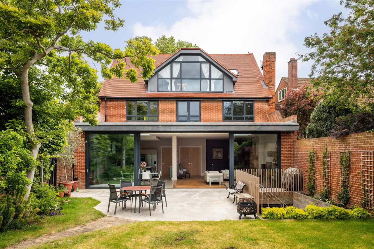 5 bed house for sale, Hartington Road, Chiswick, W4