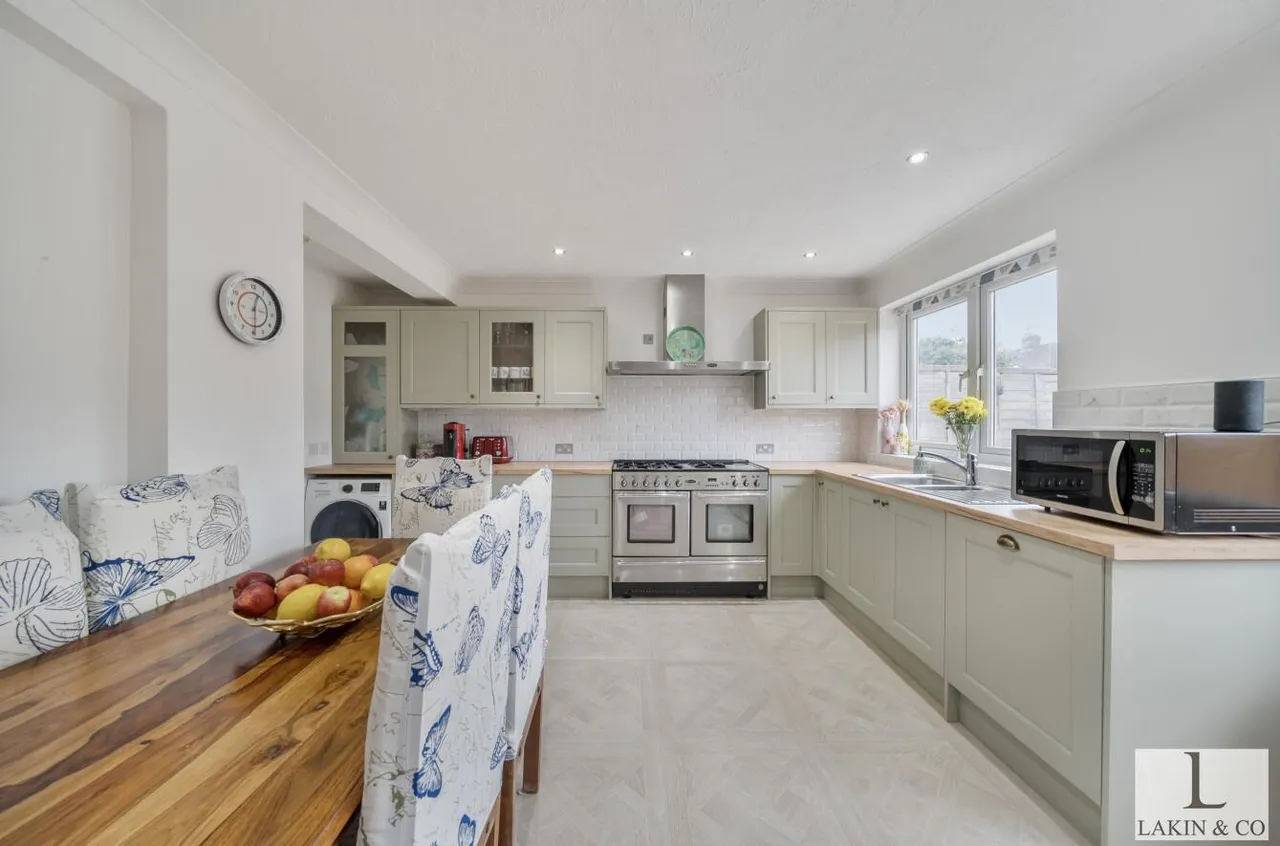 Clyfford Road, Ruislip, HA4 6PT, photo 8