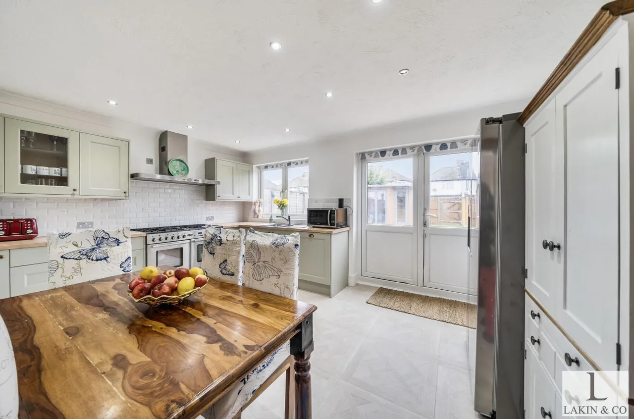 Clyfford Road, Ruislip, HA4 6PT, photo 3