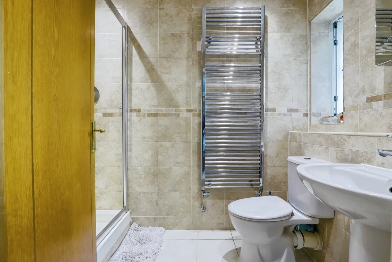 Vicarage Lane, Upper Stoke, ME3, photo 17