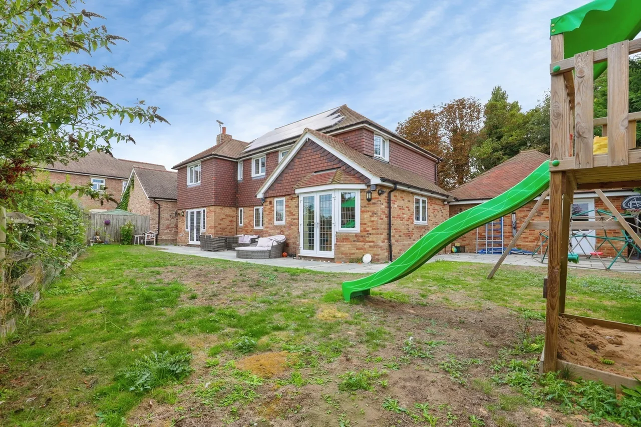Vicarage Lane, Upper Stoke, ME3, photo 24