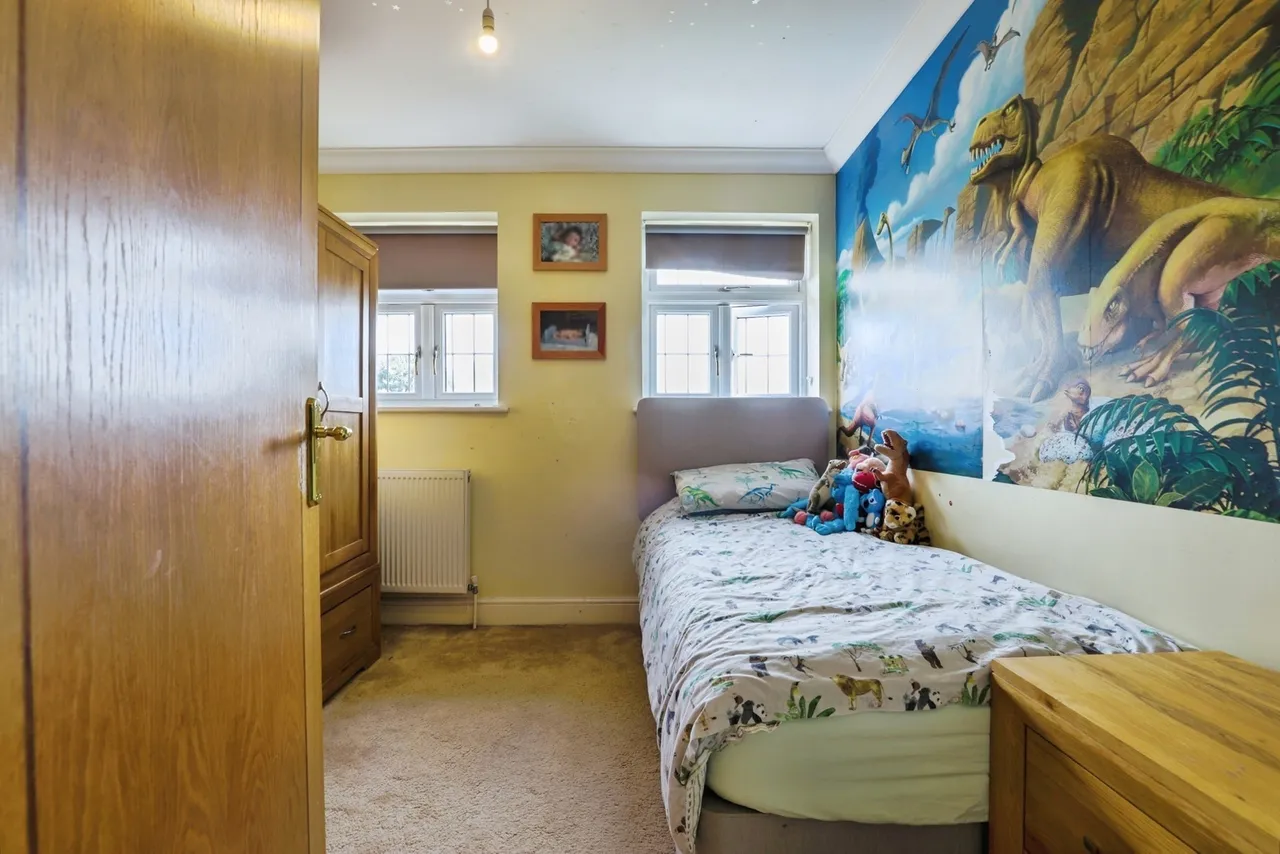 Vicarage Lane, Upper Stoke, ME3, photo 20
