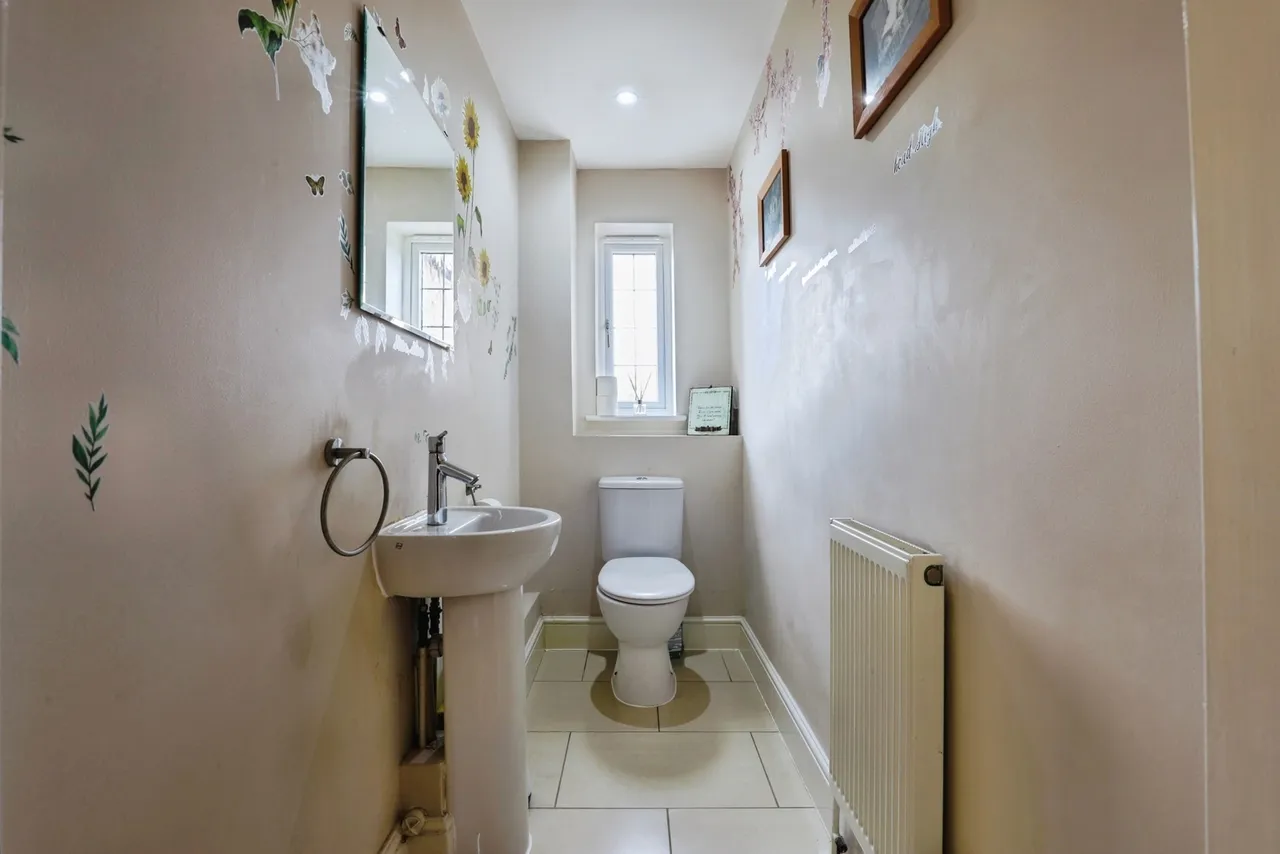 Vicarage Lane, Upper Stoke, ME3, photo 11
