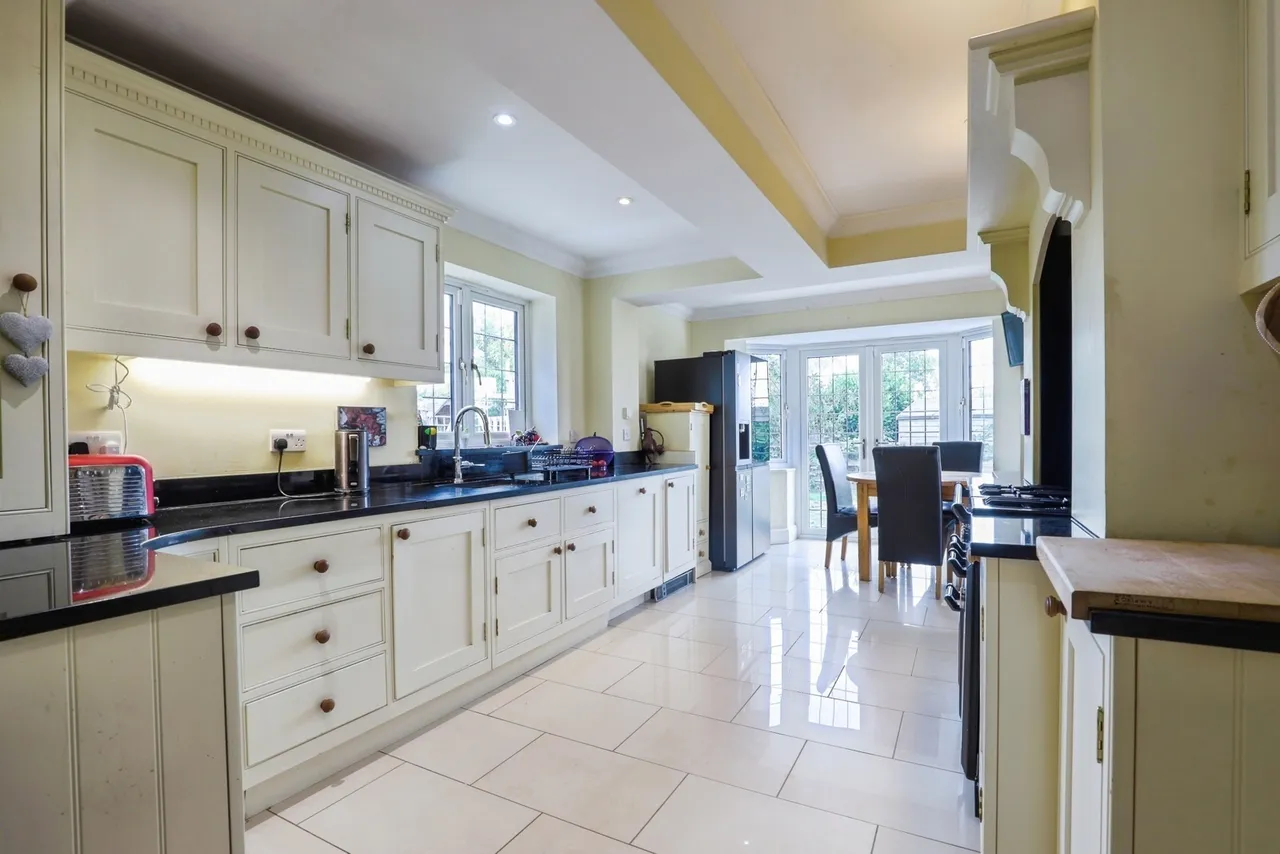 Vicarage Lane, Upper Stoke, ME3, photo 8