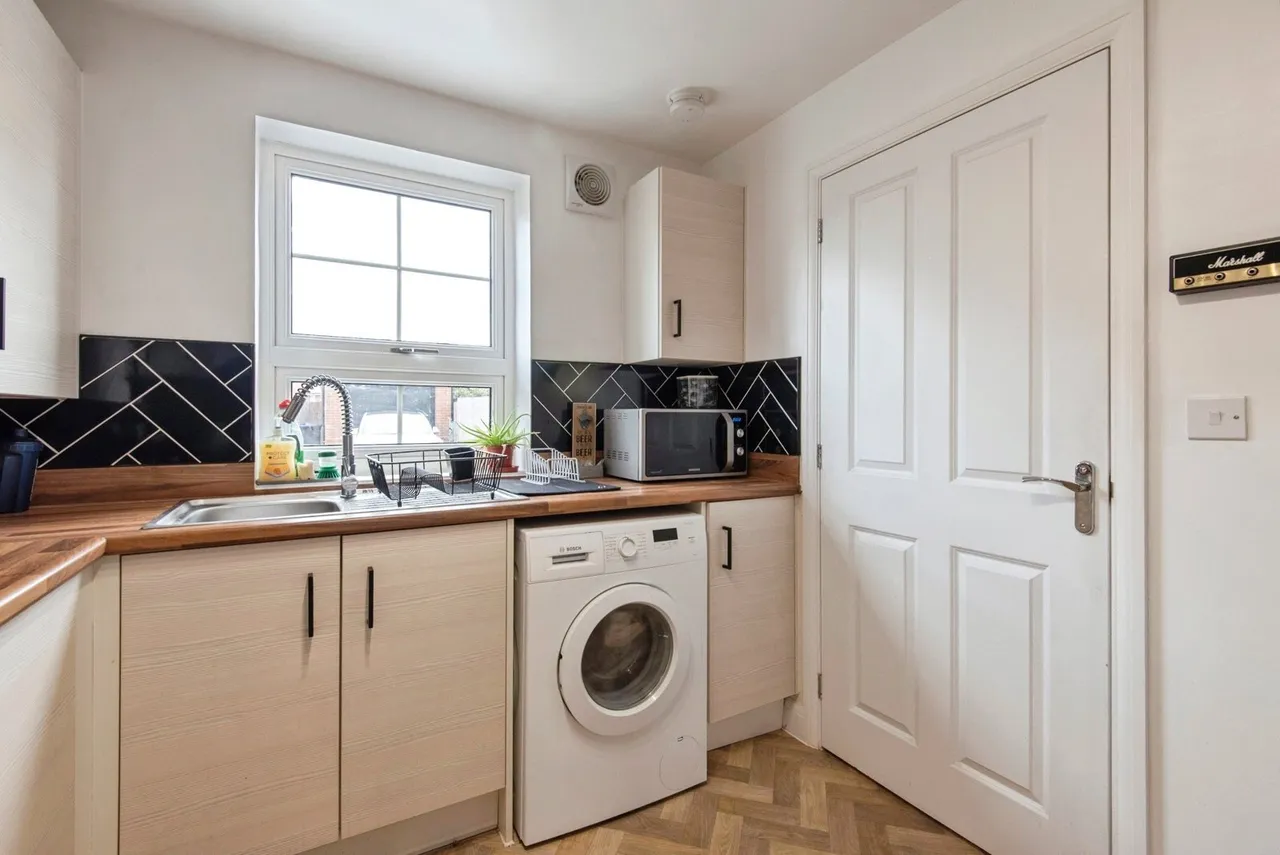 Belpaire Close, Lower Stondon, Henlow, Hertfordshire, SG16, photo 19