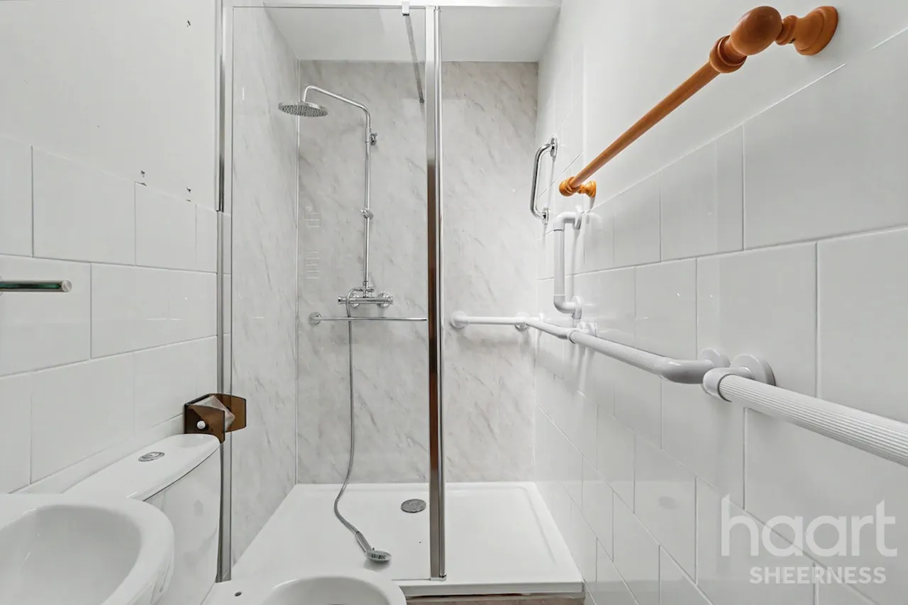 Howard Close, Sheerness, ME12, photo 10