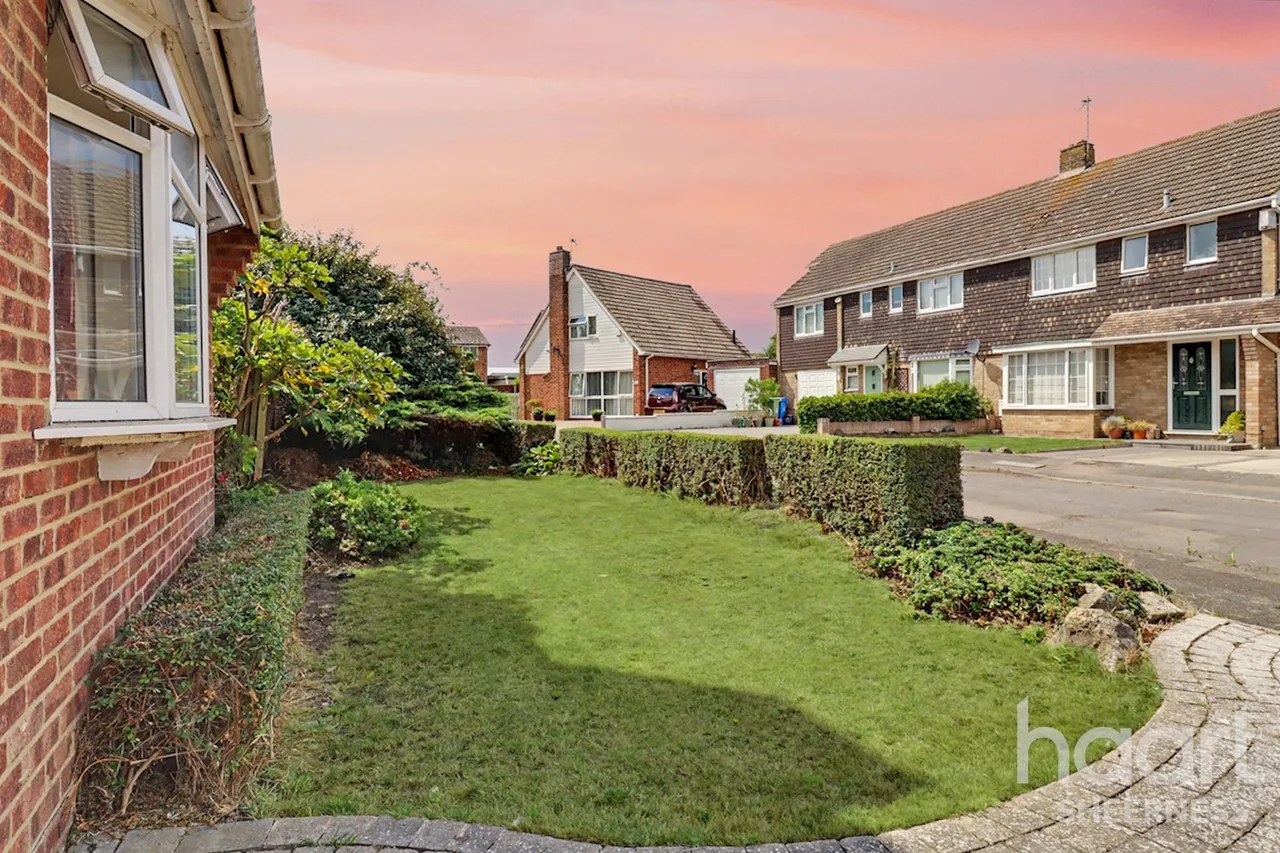 Howard Close, Sheerness, ME12, photo 4
