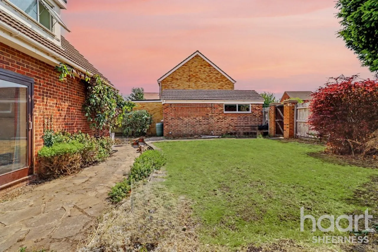 Howard Close, Sheerness, ME12, photo 28