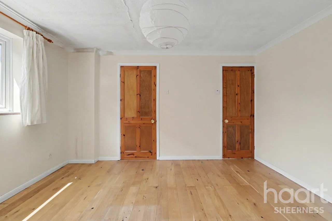 Howard Close, Sheerness, ME12, photo 9