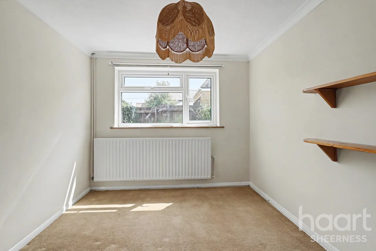 Howard Close, Sheerness, ME12, photo 24